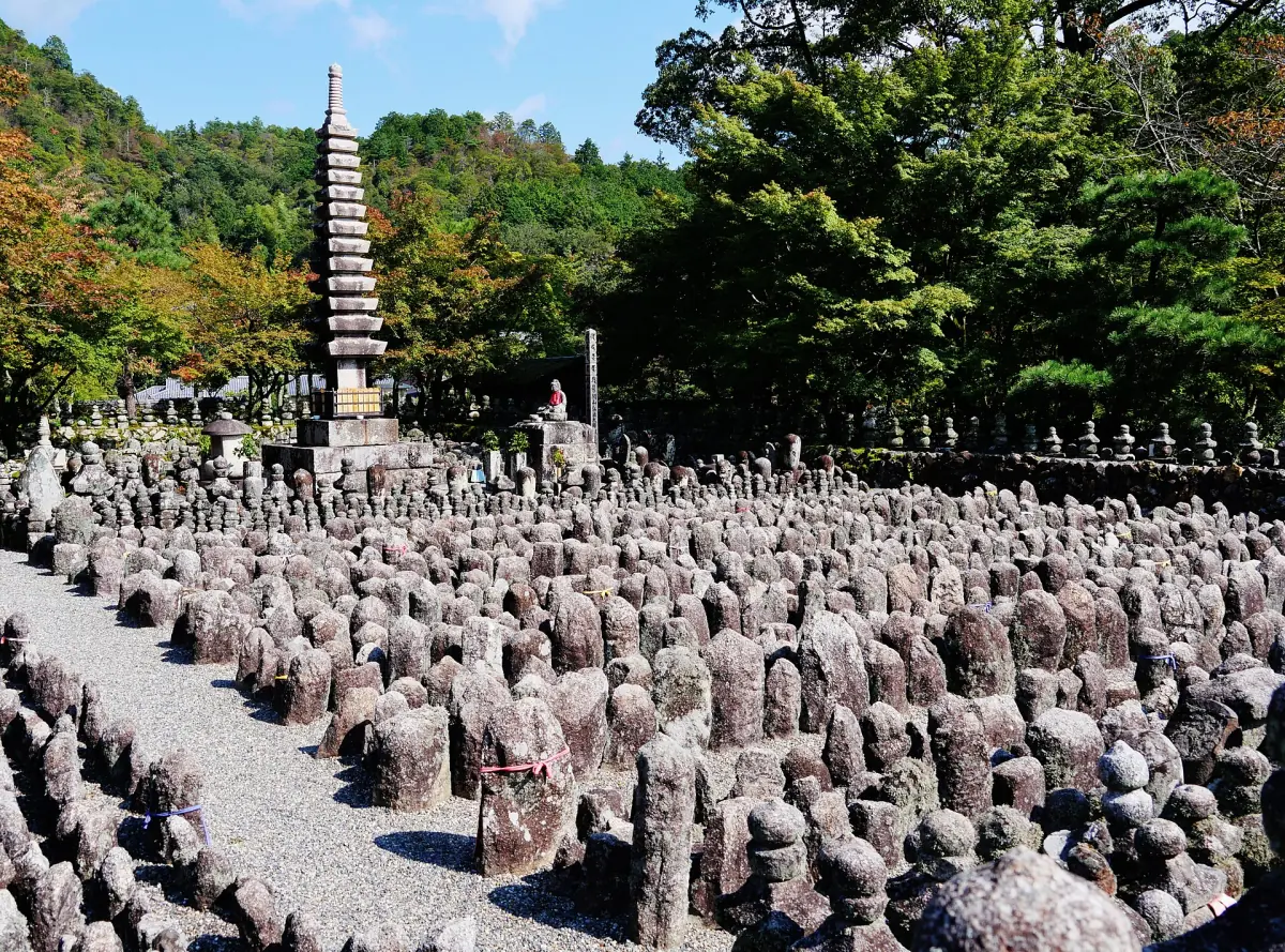 Stone statues at Adashino Nenbutsu-ji