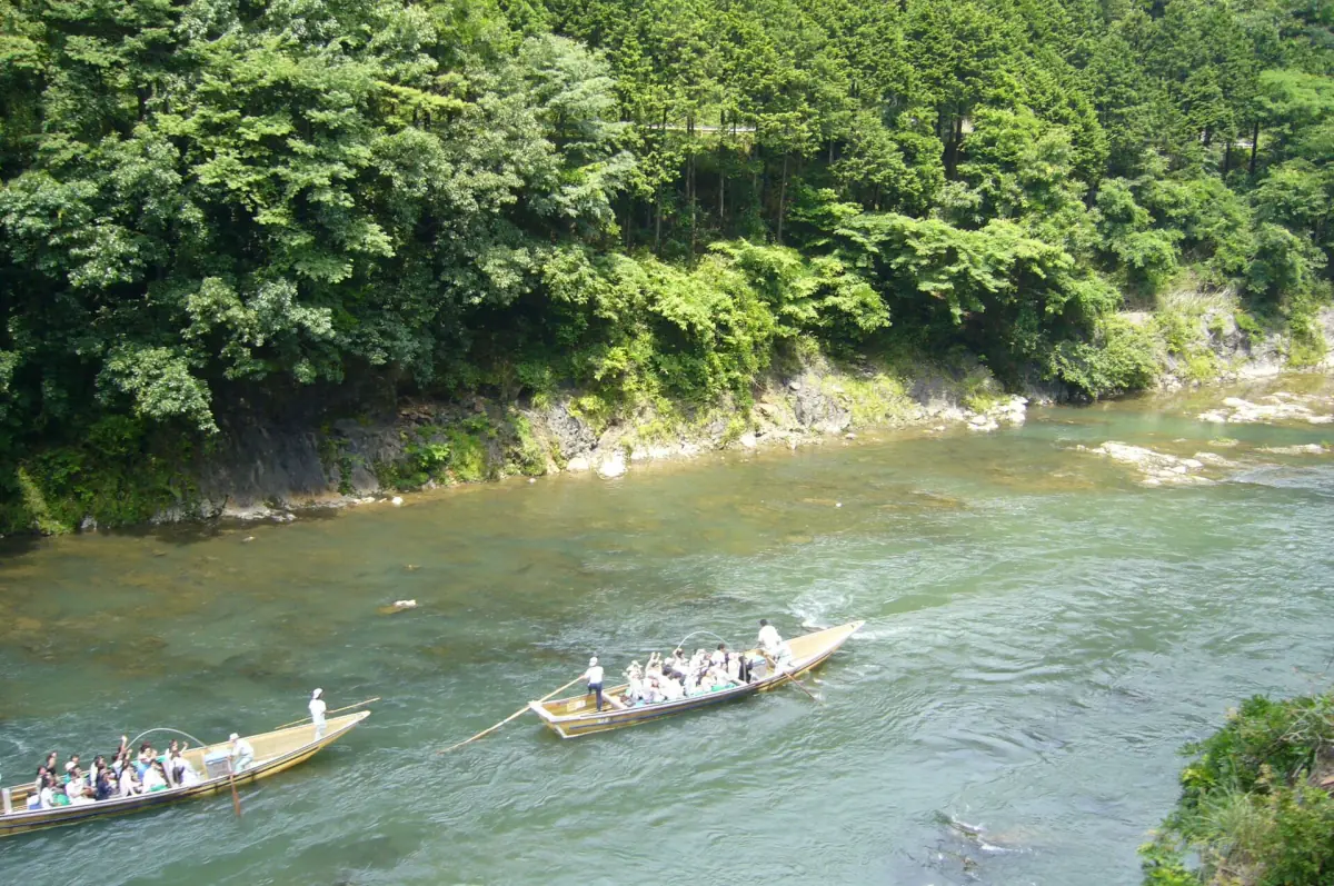Tour boats on the Hozu River