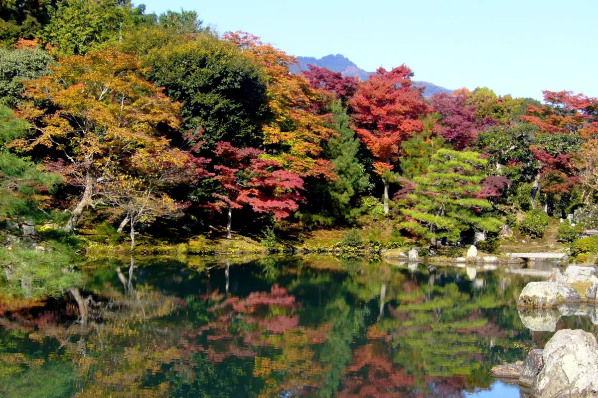 The Sōgenchi pond garden of Tenryū-ji in autumn